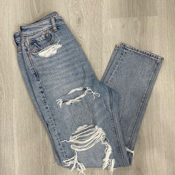 Women’s Jeans - Picture 1 of 3
